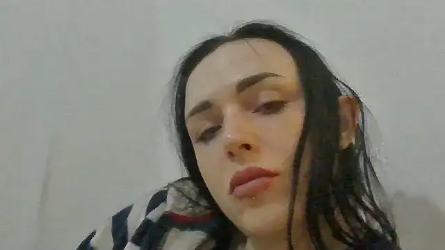 Trinsy_Love: онлайн-секс-чат