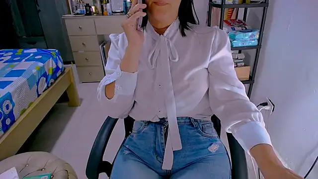 BitterMomXxx Chat XXX in diretta