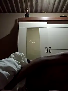 Douglas202424 Adlı Modelin Web Kamerası Şovu