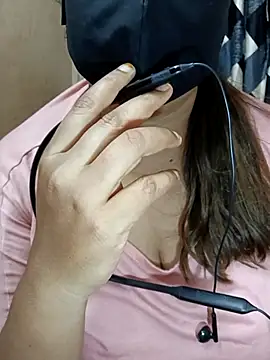 Kannada_lux_gold143 Adlı Modelin Canlı XXX Sohbeti