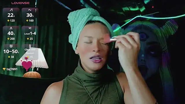 Show modela Summer_XO na web-kameri