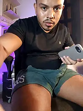 Naughty_CharlyのライブXXXチャット