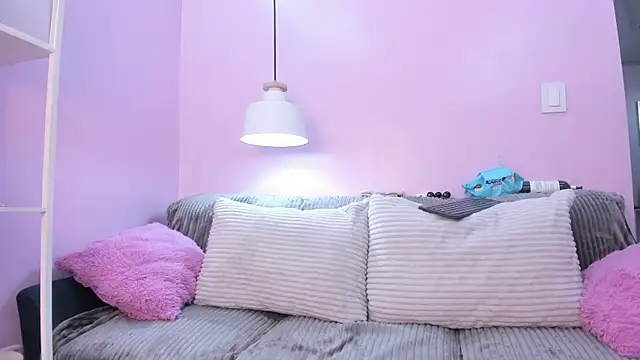 Hiyakasudere's Live XXX Chat