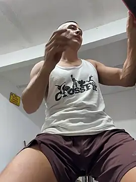 Paul22cm- – Naživo XXX chat