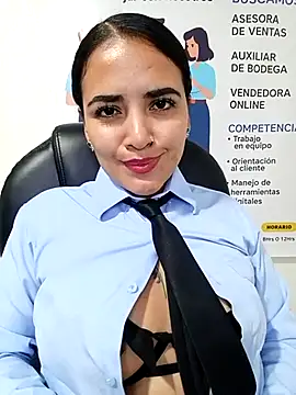 MAYE__13 Show Webcam