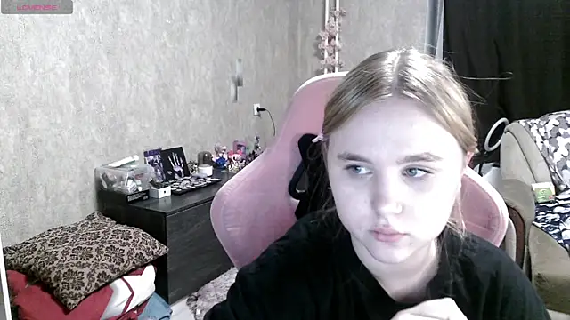 Ariana-Mayn Live XXX chat