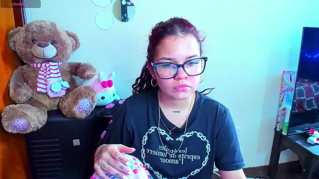 angelina_77 现场XXX聊天