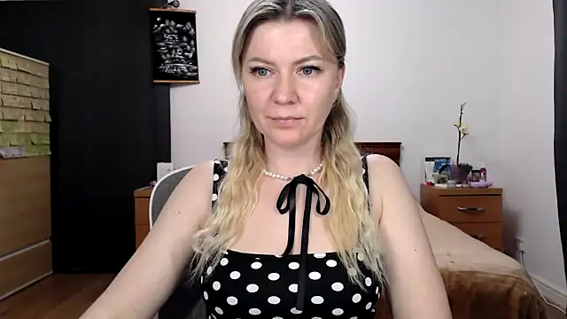 XXX chat uživo modela ParadiseAlina