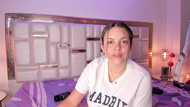 KateMoorex élő XXX-chatje