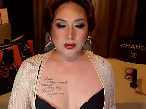 YourMistressAggy 在線直播表演