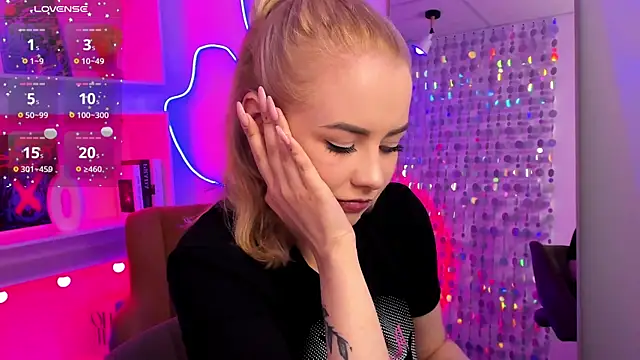 StephanieSweety live XXX chat