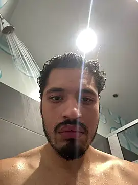 mrredcorn Show in webcam