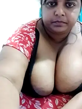 Онлайн чат XXX SusanaEshwar