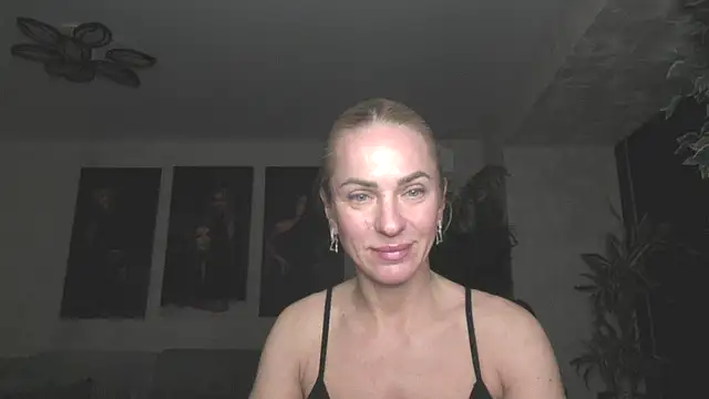 annamariya1563のライブXXXチャット