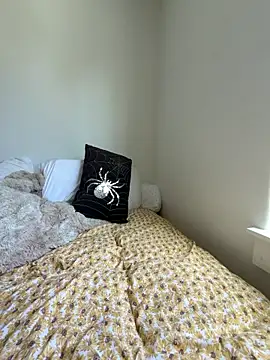 Pokazy przed kamerką – blackwidowlaced