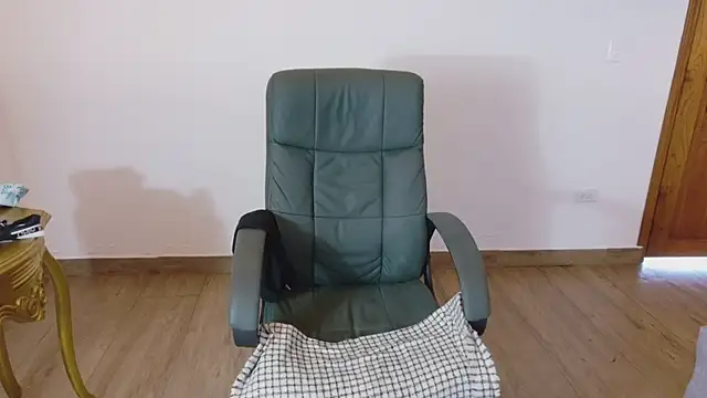 alanis_22 现场XXX聊天