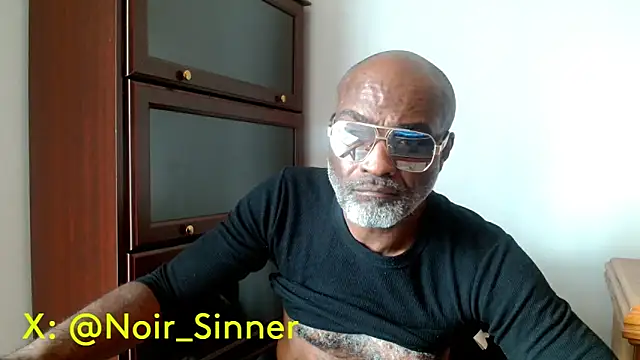 Pokazy przed kamerką – sinnernoir