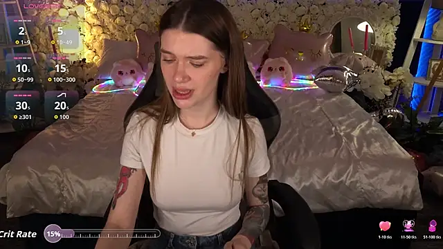 Show modela AnacondaOn na web-kameri