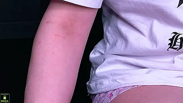 RoxyKyper webcam show