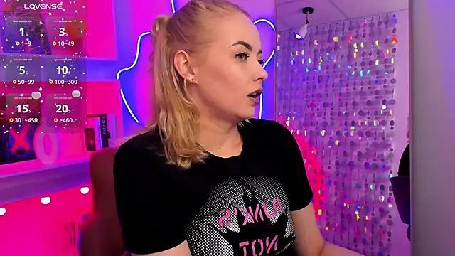 StephanieSweety live XXX chat