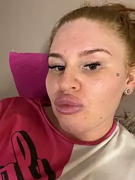 RedFoxQueen Webcamshow