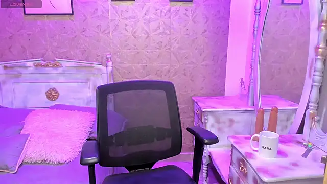 Sara_clk's Webcam Show