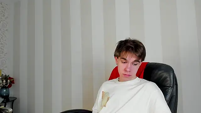 Show modela DaveBevy na web-kameri