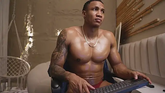 XXX chat uživo modela Logan_Varela