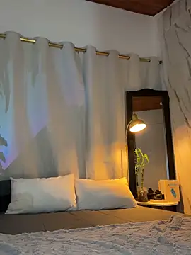 emmily_d's Live XXX Chat