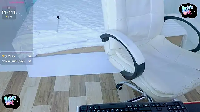 Cristian__Dior élő XXX-chatje