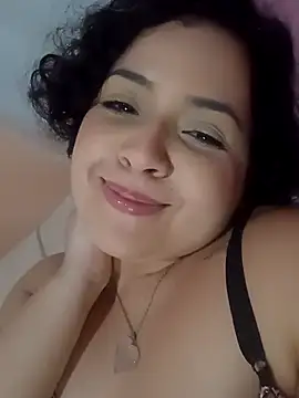Show de ViviAngel_21 na webcam