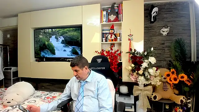 Show modela SpartacusDaddy48 na web-kameri