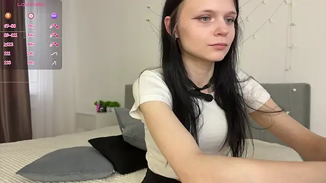 meowchaa's Webcam Show