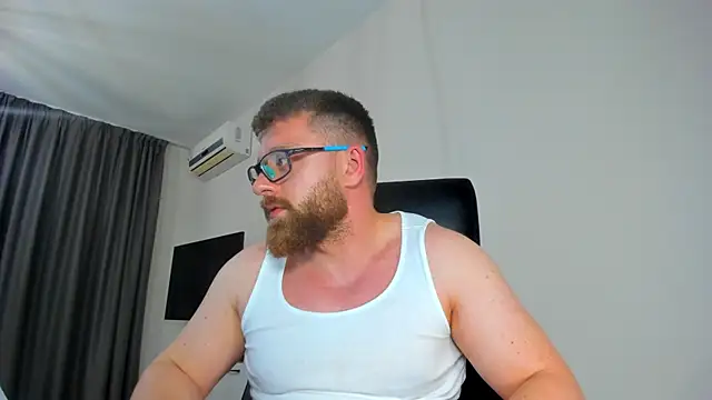 Pokazy przed kamerką – Findom_guy