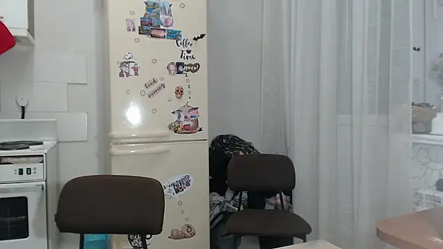 SolarAdrienne ওয়েবক্যাম শো