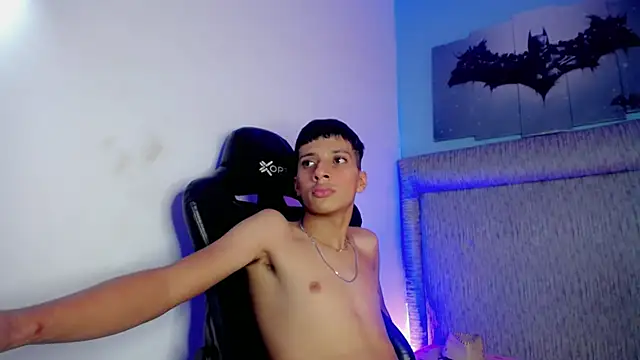 Yei_lee_ লাইভ XXX চ্যাট