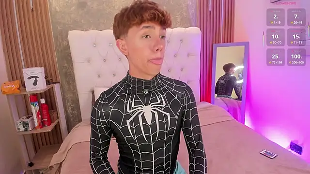 Tomy_Rox: вебкам-шоу