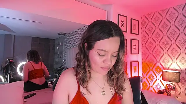 XXX chat uživo modela Sky_Junne