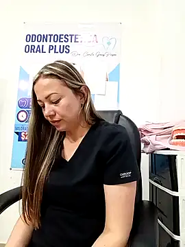 Pokazy przed kamerką – _Dentist-Madisson_04
