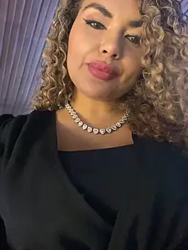 TianaRios_Pink's Webcam Show