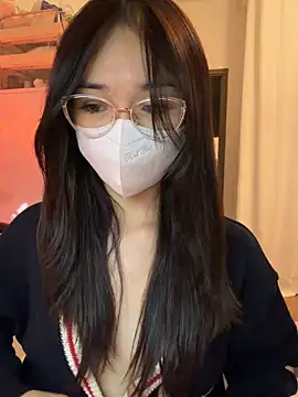 mimichannn99: διαδικτυακό σόου στην κάμερα