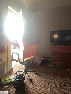 Stressreliever82's Live XXX Chat