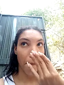 Chat +18 de ginevere_20 ao vivo