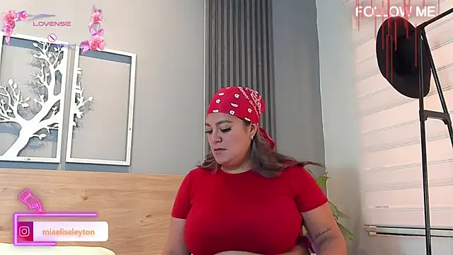 XXX chat uživo modela Elise-Leyton