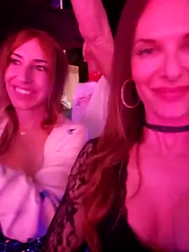 Luna_Kitanna Chat XXX live