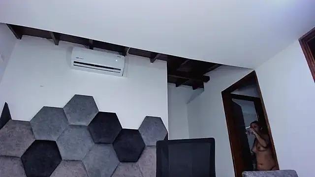 Chat XXX en directo de MikaelaStone