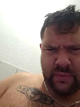 sexykevin17cm Webcam Show