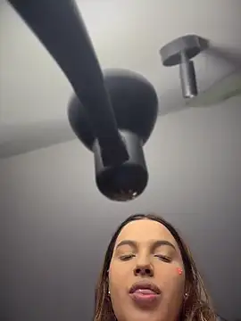 Colibri_xxx 现场XXX聊天