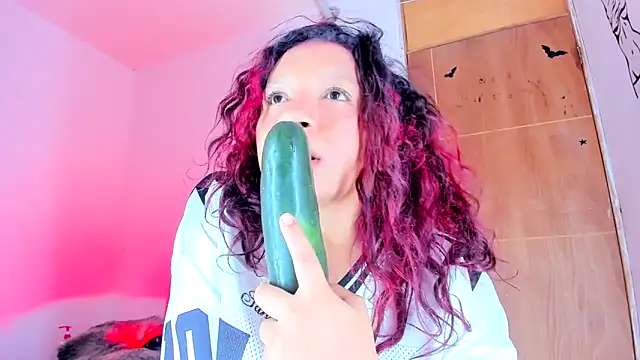 Chat XXX en directo de Emily_Coper18