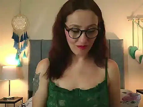 IberianMoonMK's Live XXX Chat